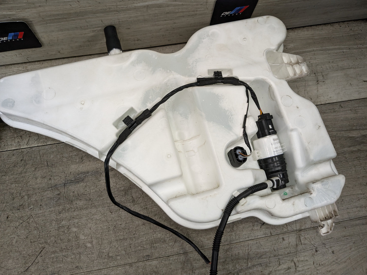 OEM BMW G20 G22 330 M340 430 M440 Windshield Wipe Washer Bottle Tank Reservoir