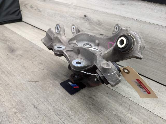 OEM BMW G20 330 M340 REAR Right Passenger Knuckle Wheel Hub Spindle Bearing