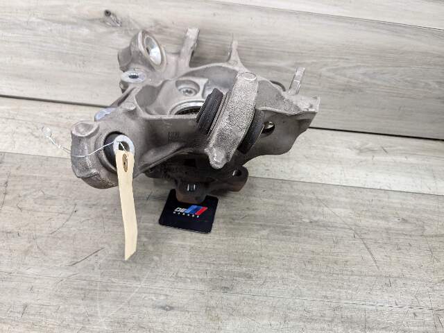 OEM BMW G20 330 M340 REAR Right Passenger Knuckle Wheel Hub Spindle Bearing