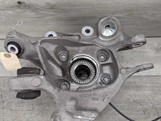 OEM BMW G20 330 M340 REAR Right Passenger Knuckle Wheel Hub Spindle Bearing