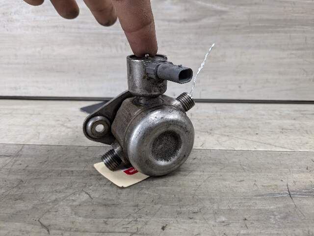 11-15 OEM BMW E88 E92 F30 F10 F13 X1 X6 Engine N55 HPFP High Pressure Fuel Pump