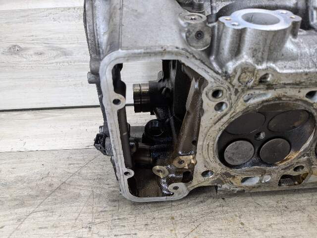 06-13 OEM BMW E90 E92 E93 Engine S65 Passenger Right Side Cylinder Head