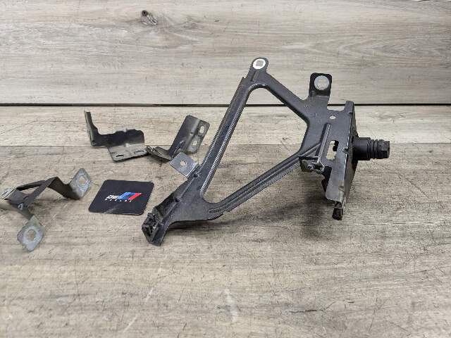09-15 OEM BMW F01 F02 Front Left Driver Side Fender Bracket Wing Holder SET