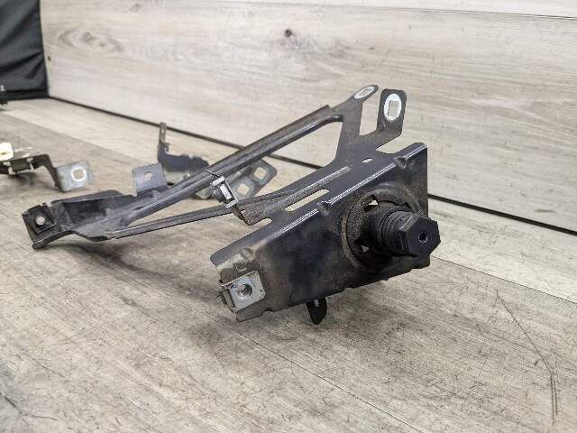 09-15 OEM BMW F01 F02 Front Left Driver Side Fender Bracket Wing Holder SET