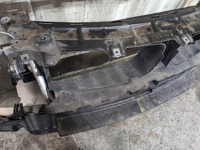15-18 OEM BMW F85 F86 X5M X6M Radiator Support Clip Panel Frame Reinforcement