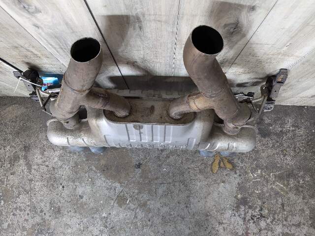 15-20 OEM BMW F80 F82 F83 M3 M4 Rear Exhaust Muffler Section Tail Pipe S55