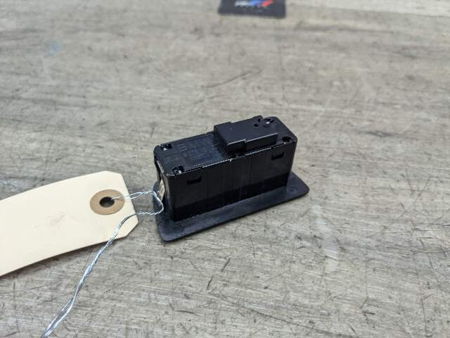 OEM BMW G12 F36 F10 F07 M5 F06 M6 F01 F02 Rear Trunk Lid Center Lock Switch