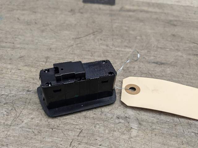 OEM BMW G12 F36 F10 F07 M5 F06 M6 F01 F02 Rear Trunk Lid Center Lock Switch
