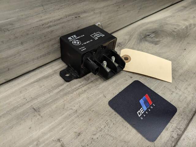 OEM BMW F10 F13 F02 F30 F32 F80 F82 F85 M3 M4 M6 Cooling Fan Relay Control 130A
