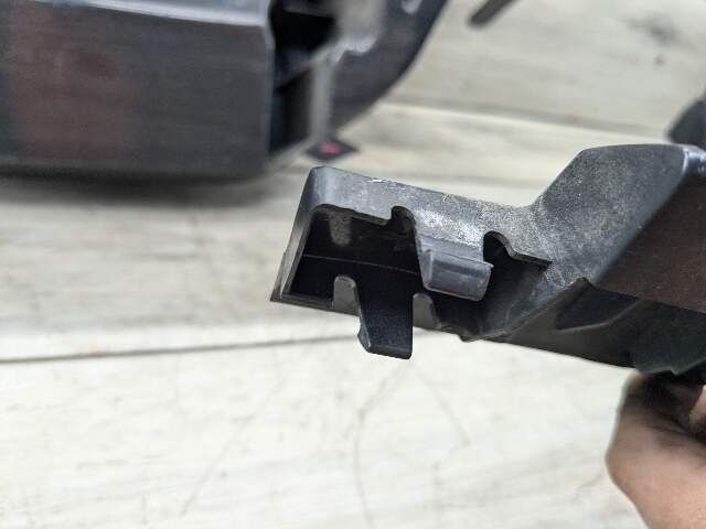 14-18 OEM BMW F85 X5M REAR Right Passenger Bumper Bracket Guide Support Mount