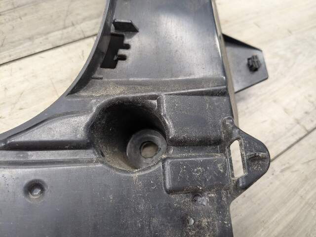 14-18 OEM BMW F85 X5M REAR Right Passenger Bumper Bracket Guide Support Mount