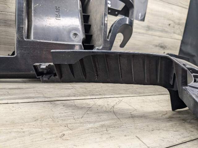 14-18 OEM BMW F85 X5M REAR Right Passenger Bumper Bracket Guide Support Mount
