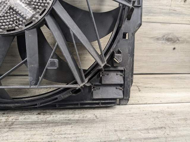 12-18 OEM BMW F10 F12 F06 F02 N63 Radiator Cooling Fan Clutch Assembly 850W
