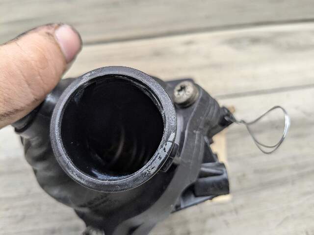 06-13 BEHR BMW E82 E88 E90 E92 E93 Engine N54 Water Coolant Thermostat Housing