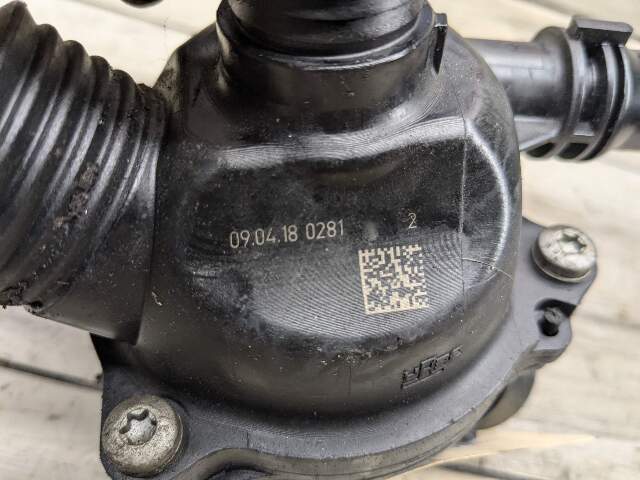 06-13 BEHR BMW E82 E88 E90 E92 E93 Engine N54 Water Coolant Thermostat Housing