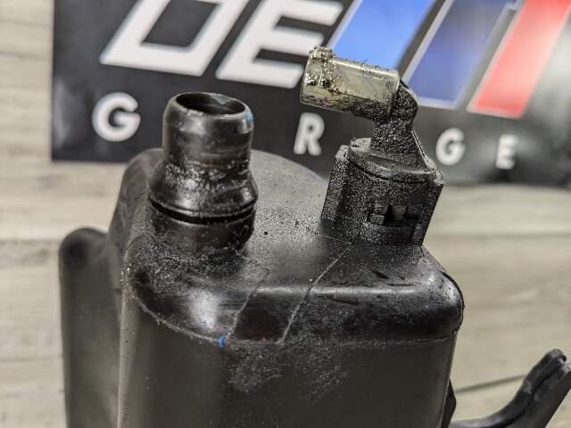 08-18 OEM BMW E70 F15 F85 F86 X5 X6 Sensor Cap Coolant Expansion Tank Reservoir