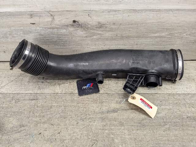 09-19 OEM BMW F12 F13 F15 F16 X5 X6 Front Right Intercooler Upper Charge Pipe