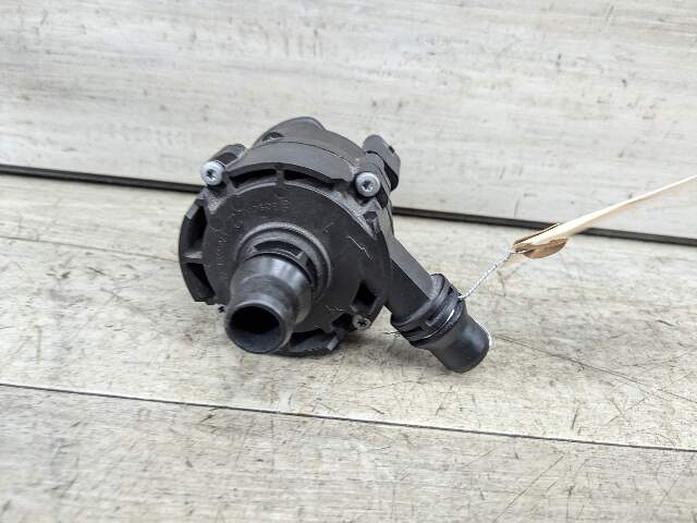 OEM BMW F23 F30 F32 F36 F80 F82 M3 Engine B46 S55 Auxiliary Coolant water Pump