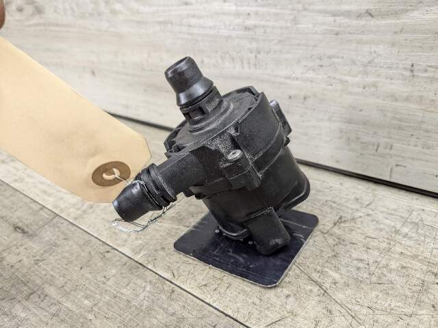 OEM BMW F23 F30 F32 F36 F80 F82 M3 Engine B46 S55 Auxiliary Coolant water Pump