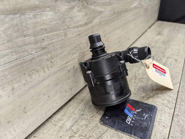 OEM BMW F23 F30 F32 F36 F80 F82 M3 Engine B46 S55 Auxiliary Coolant water Pump