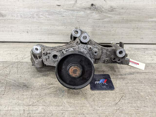 16-19 OEM BMW F30 F31 G12 340 740i Engine Coolant Pump With Support B46 B58