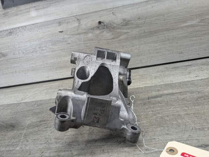 OEM BMW F22 F23 F30 G01 G02 230 330 X3 Engine Coolant Pump With Support B46 B48