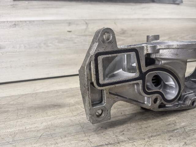 OEM BMW F22 F23 F30 G01 G02 230 330 X3 Engine Coolant Pump With Support B46 B48