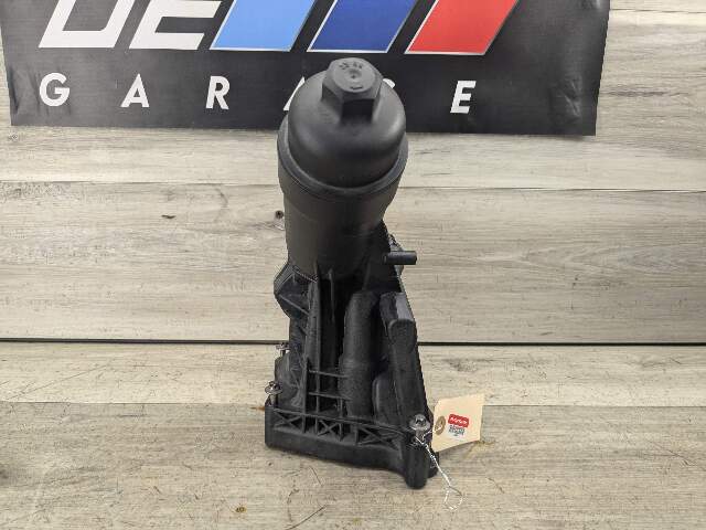 OEM BMW F22 F23 F30 F32 F33 F36 230 330 430 Engine B46 B48 Oil Filter Housing