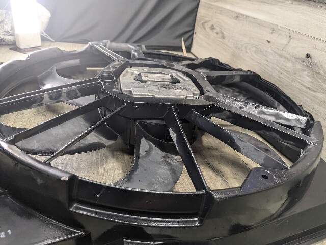 07-13 OEM BMW E88 E90 E92 N54 N55 Engine Radiator Cooling Auxiliary Fan 600W