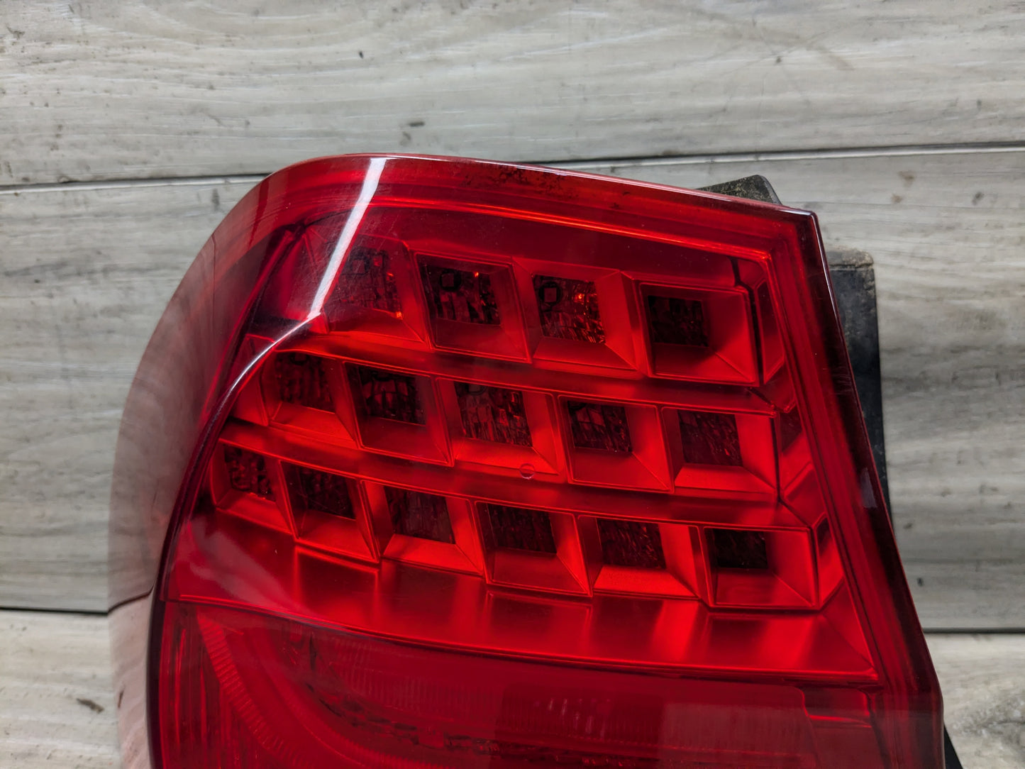 09-11 OEM BMW E90 328 335 LCI Sedan Rear Left Driver Side Outer Tail Light