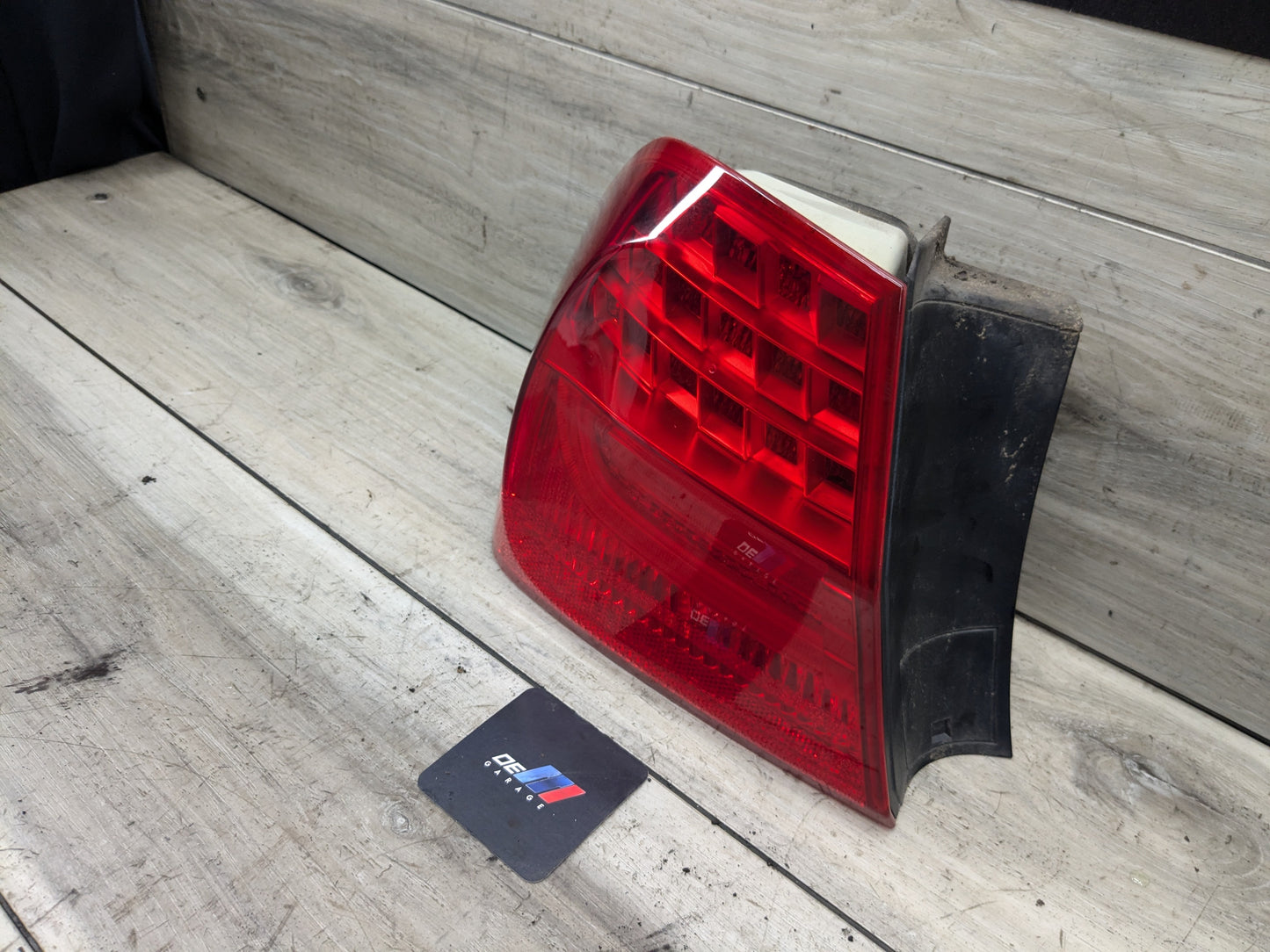 09-11 OEM BMW E90 328 335 LCI Sedan Rear Left Driver Side Outer Tail Light