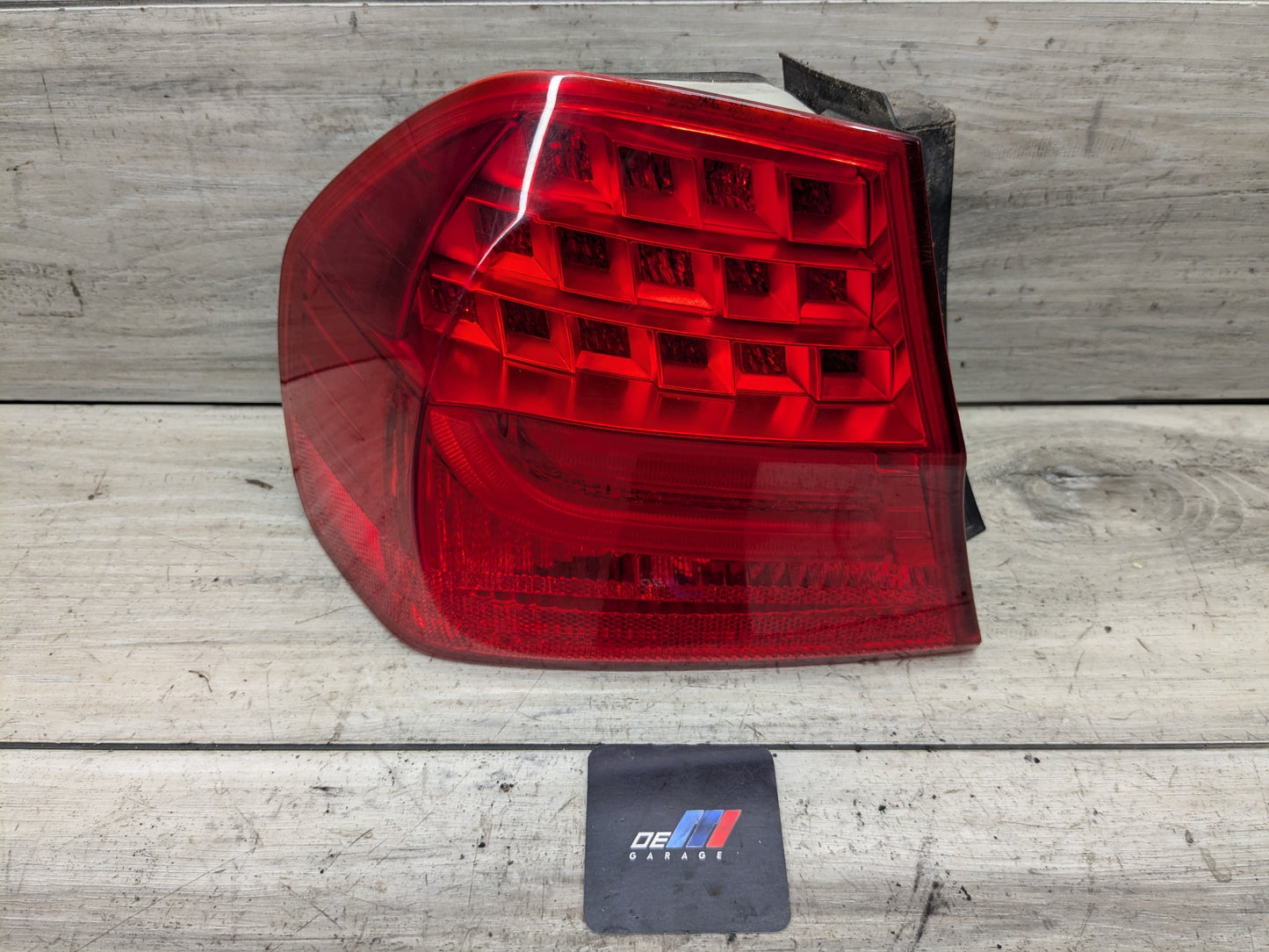 09-11 OEM BMW E90 328 335 LCI Sedan Rear Left Driver Side Outer Tail Light