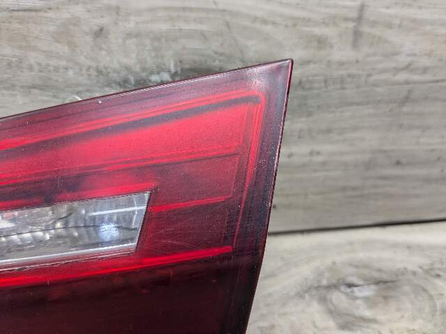 NOTE* 09-11 OEM BMW E90 LCI Sedan Rear Passenger Side Inner Tail Light Trunk Lid