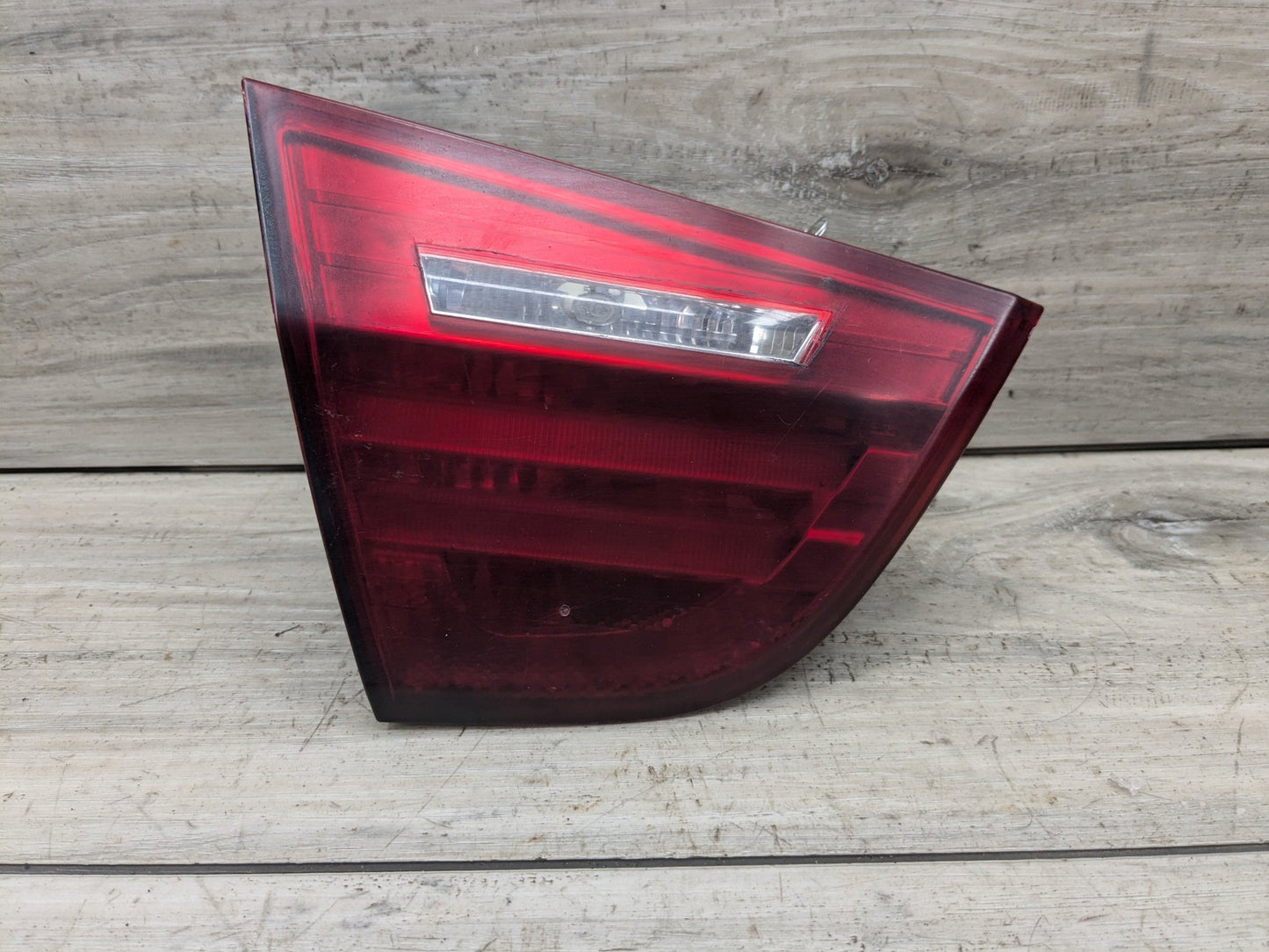 NOTE* 09-11 OEM BMW E90 LCI Sedan Rear Left Driver Side Inner Tail Light Trunk