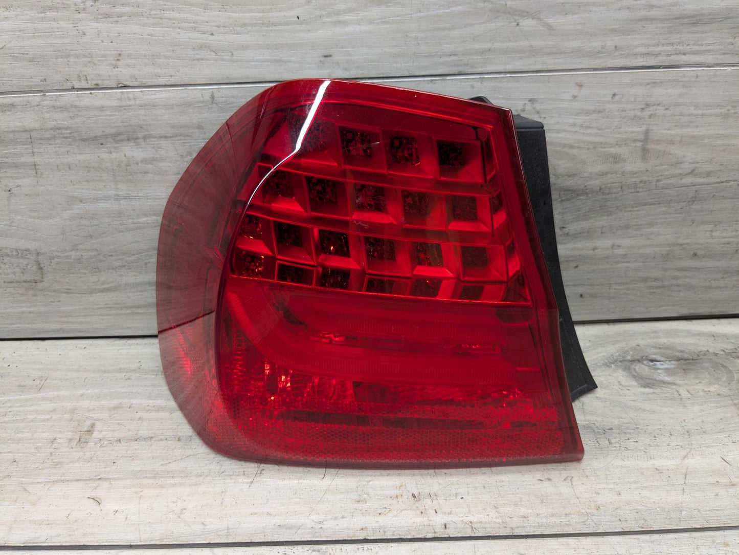 09-11 *TYC* BMW E90 328 335 LCI Sedan Rear Left Driver Side Outer Tail Light