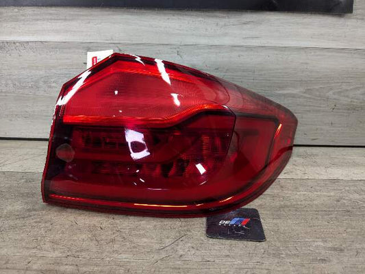 17-20 OEM BMW F90 M5 G30 530 540 M550 Rear Passenger Side Outer Tail Light