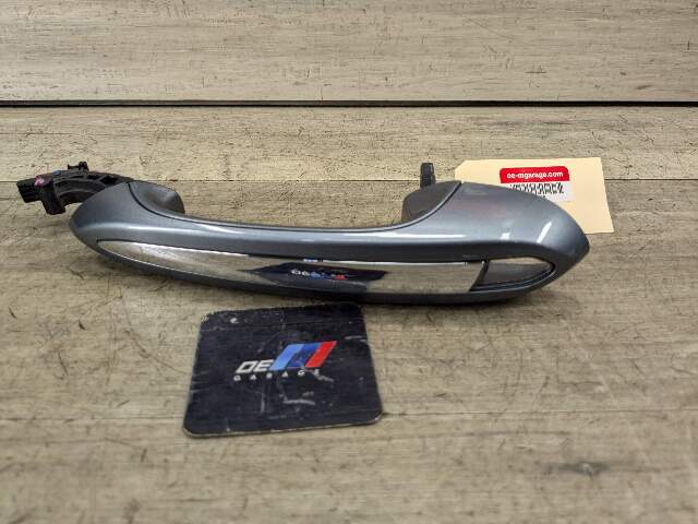 *OEM BMW G30 530 540 M550 F90 M5 COMFORT ACCESS Front Left Driver Door Handle
