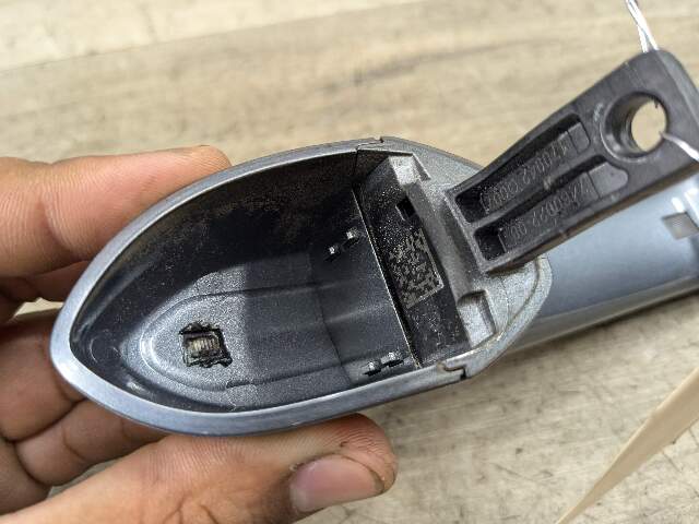OEM BMW G30 530 540 M550 F90 M5 COMFORT ACCESS Right Passenger Door Handle