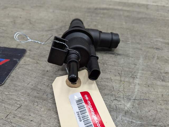 OEM BMW G01 G02 G05 G12 G20 G30 Fuel Tank Vapor Breather Valve B46 B58