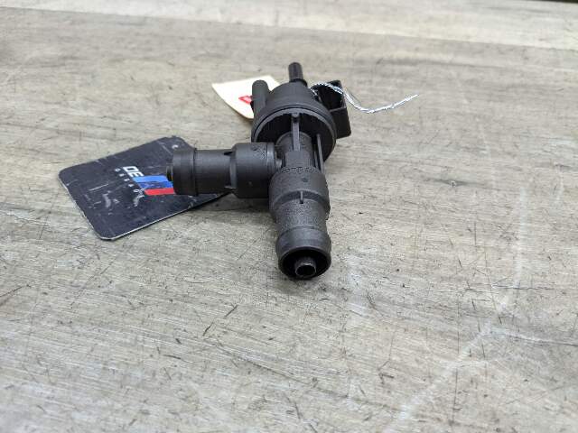 OEM BMW G01 G02 G05 G12 G20 G30 Fuel Tank Vapor Breather Valve B46 B58