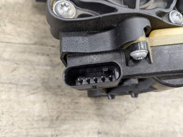 OEM BMW F22 F23 F30 F32 G30 G12 Engine B58 Motor Heat Coolant Thermostat Module