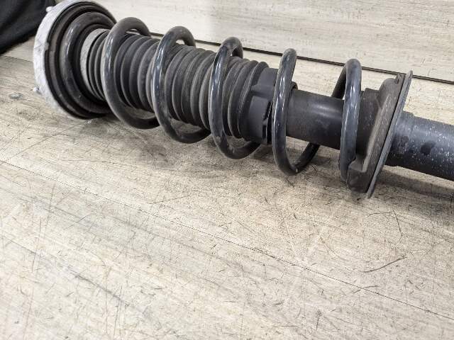 OEM BMW G30 530 540 REAR Left Right Side Suspension Strut Shock Absorber Spring