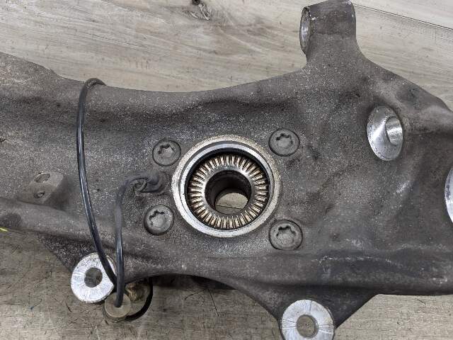 17-20 OEM BMW G30 530 540 M550 AWD Front Left Hub Spindle Knuckle Wheel Bearing