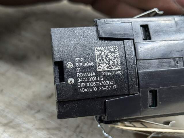 OEM BMW F90 G12 G30 540 M550 Center Hazard Warning Flasher Control Light Switch