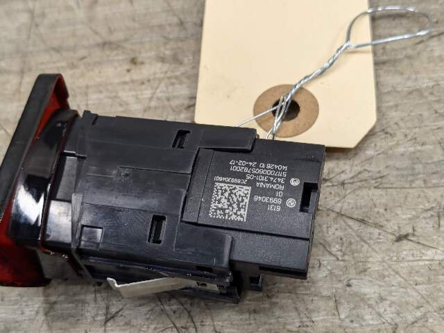 OEM BMW F90 G12 G30 540 M550 Center Hazard Warning Flasher Control Light Switch