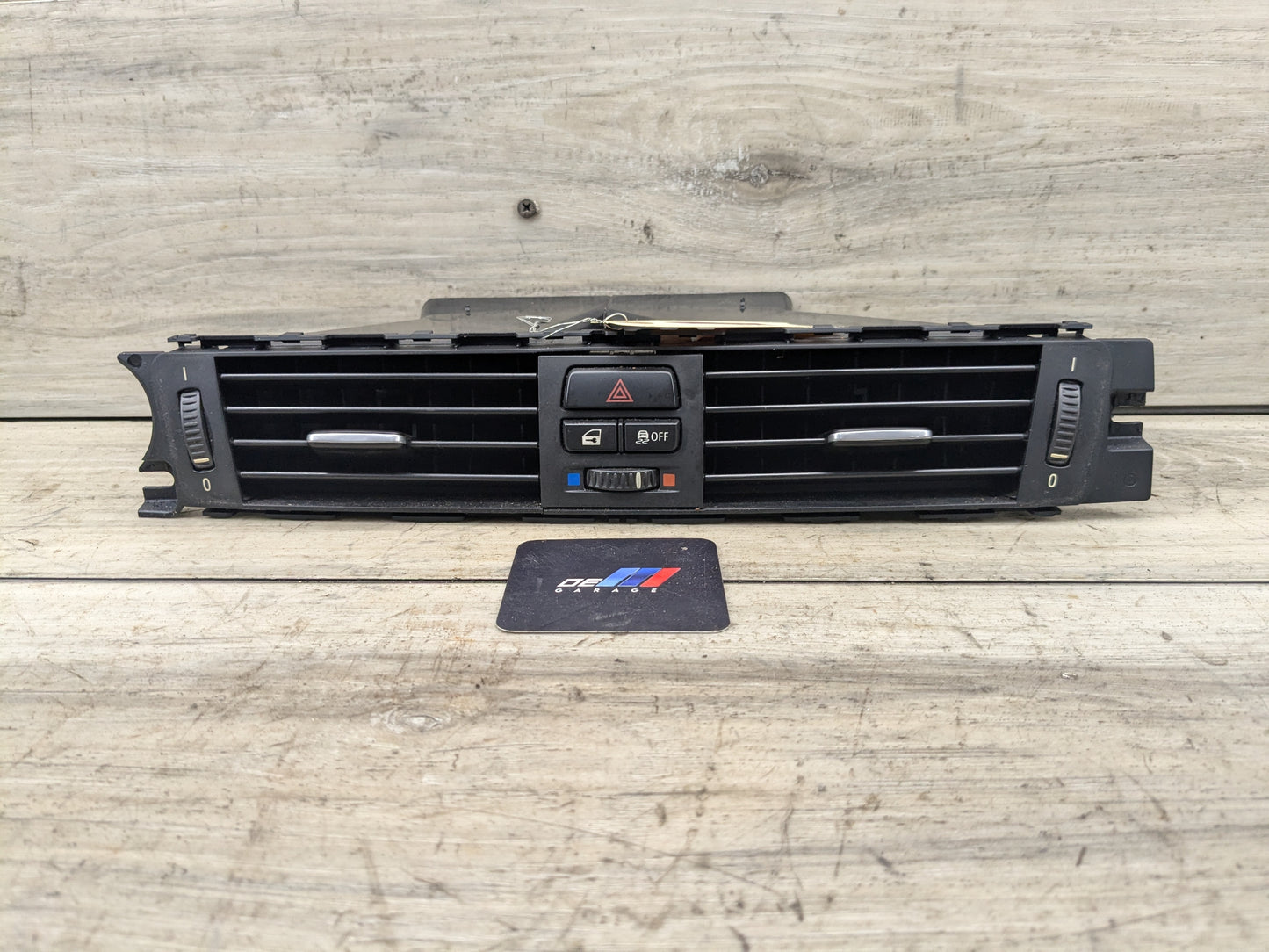 TAB BROKEN* OEM BMW E90 E91 328 335 E92 E93 335 M3 Dashboard Center Air Vents