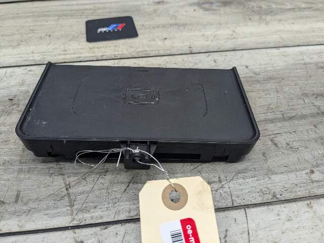 OEM BMW F90 M5 G30 540 M550 Center Console Storage Phone Car Wireless Charger