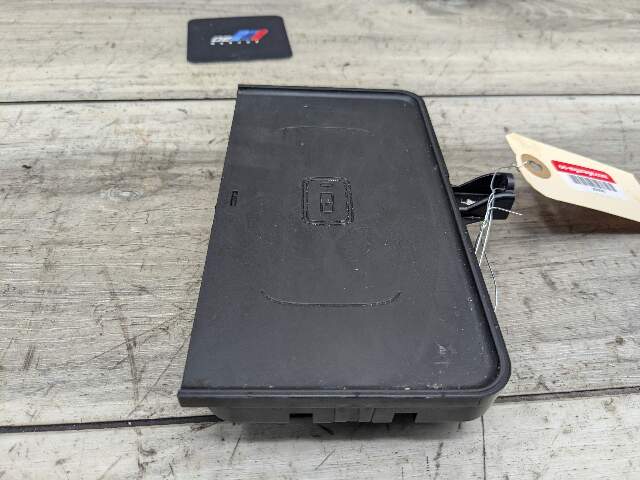 OEM BMW F90 M5 G30 540 M550 Center Console Storage Phone Car Wireless Charger