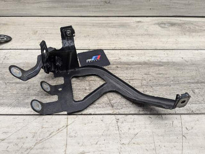 11-16 OEM BMW F10 535 550 Front Left Driver Side Fender Bracket Wing Holder SET