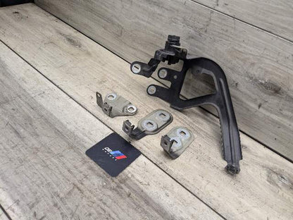 11-16 OEM BMW F10 535 550 Front Left Driver Side Fender Bracket Wing Holder SET